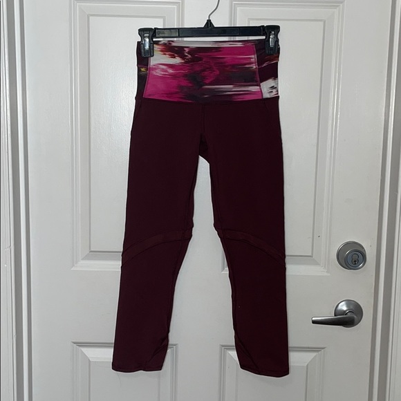 Lululemon Wunder Under Crop Hi-Rise SE Leggings - Picture 2 of 9